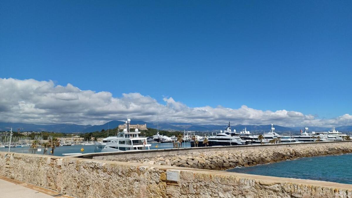 Juan Les Pins Tanit Studio Climatise Vue Sur Mer Piscine Антиб Екстериор снимка